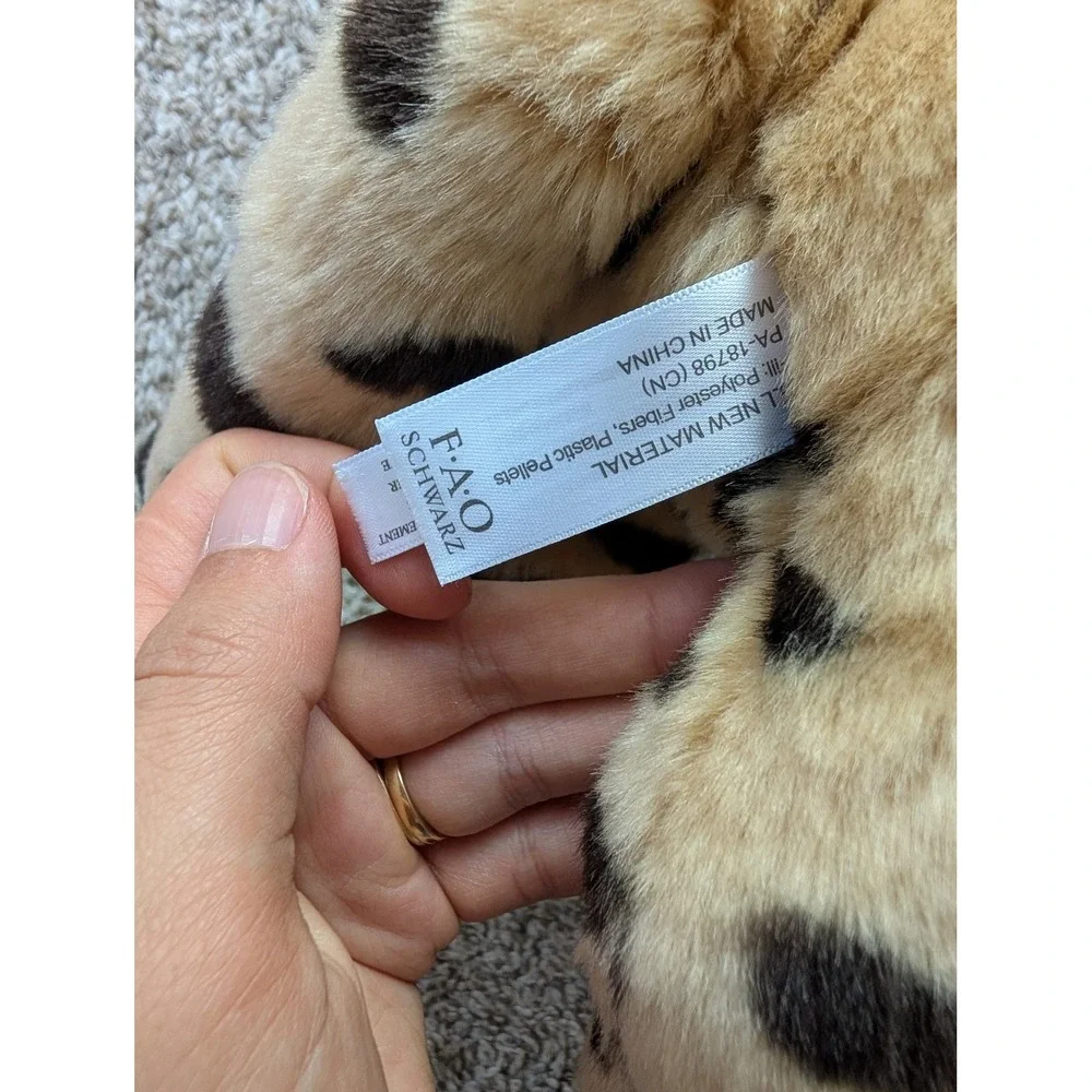 FAO Schwarz Cheetah Plush Kids 15in Tan Excellent Spotted Big Cat Stuffed Animal